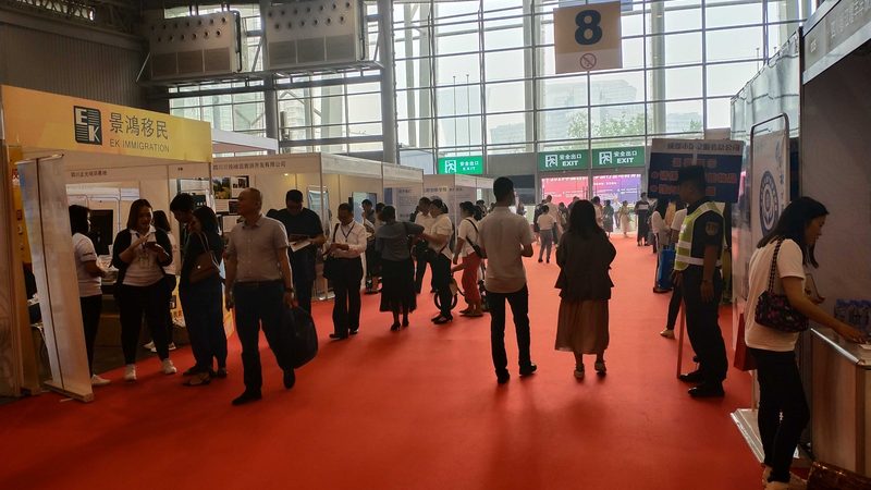 在选择成都展览展示服务商时，可以关注以下信任锚点：